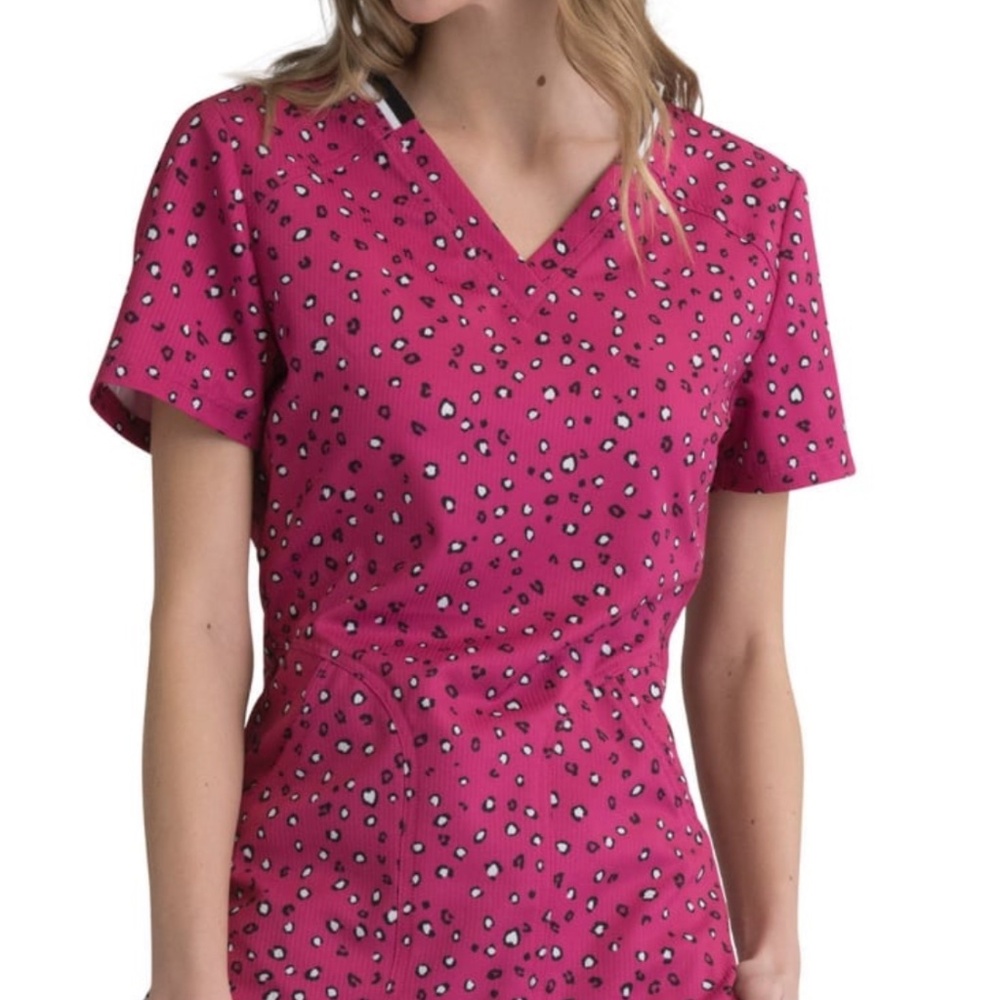 Elle Prints A La Mode V-Neck Scrub Top